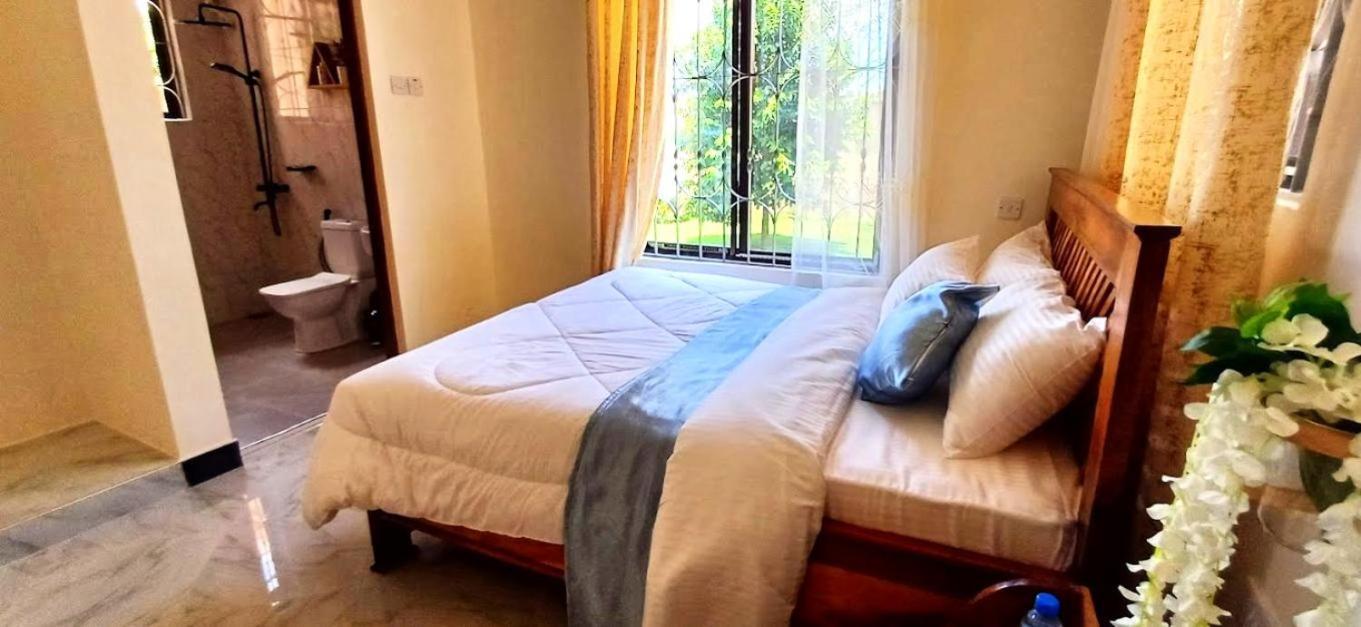 Bed and Breakfast Safi House Boma la Ngombe Экстерьер фото