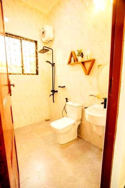 Bed and Breakfast Safi House Boma la Ngombe Экстерьер фото