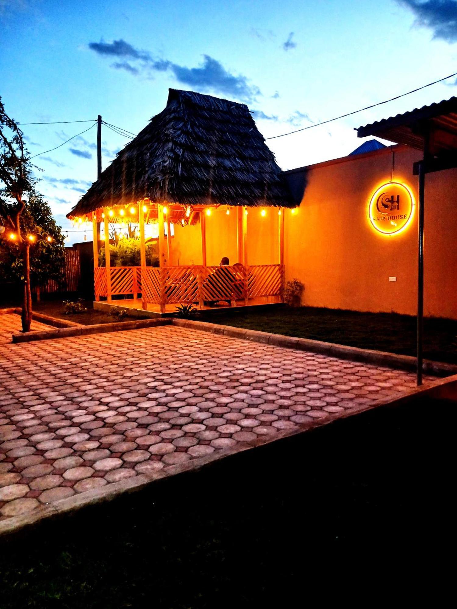 Bed and Breakfast Safi House Boma la Ngombe Экстерьер фото